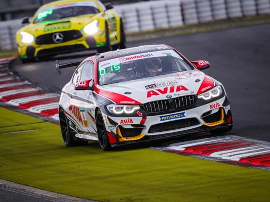 AVIA Sorg Rennsport – ADAC GT4 Germany-Auftakt auf dem Nürburgring mit Höhen und Tiefen